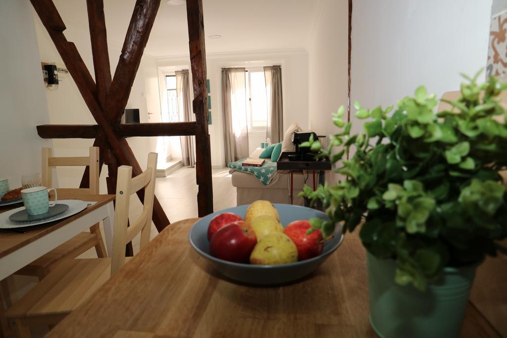 Appartamento Casa Travessa Dos Lagares Lisbona Esterno foto